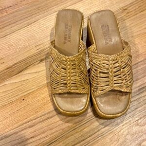 Tommy Bahama woven wedges